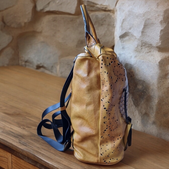 Woven Zippered Vintage Backpack With Cut-Outs - Picture 2 of 12